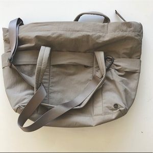 Lululemon On my level large duffel in TAN